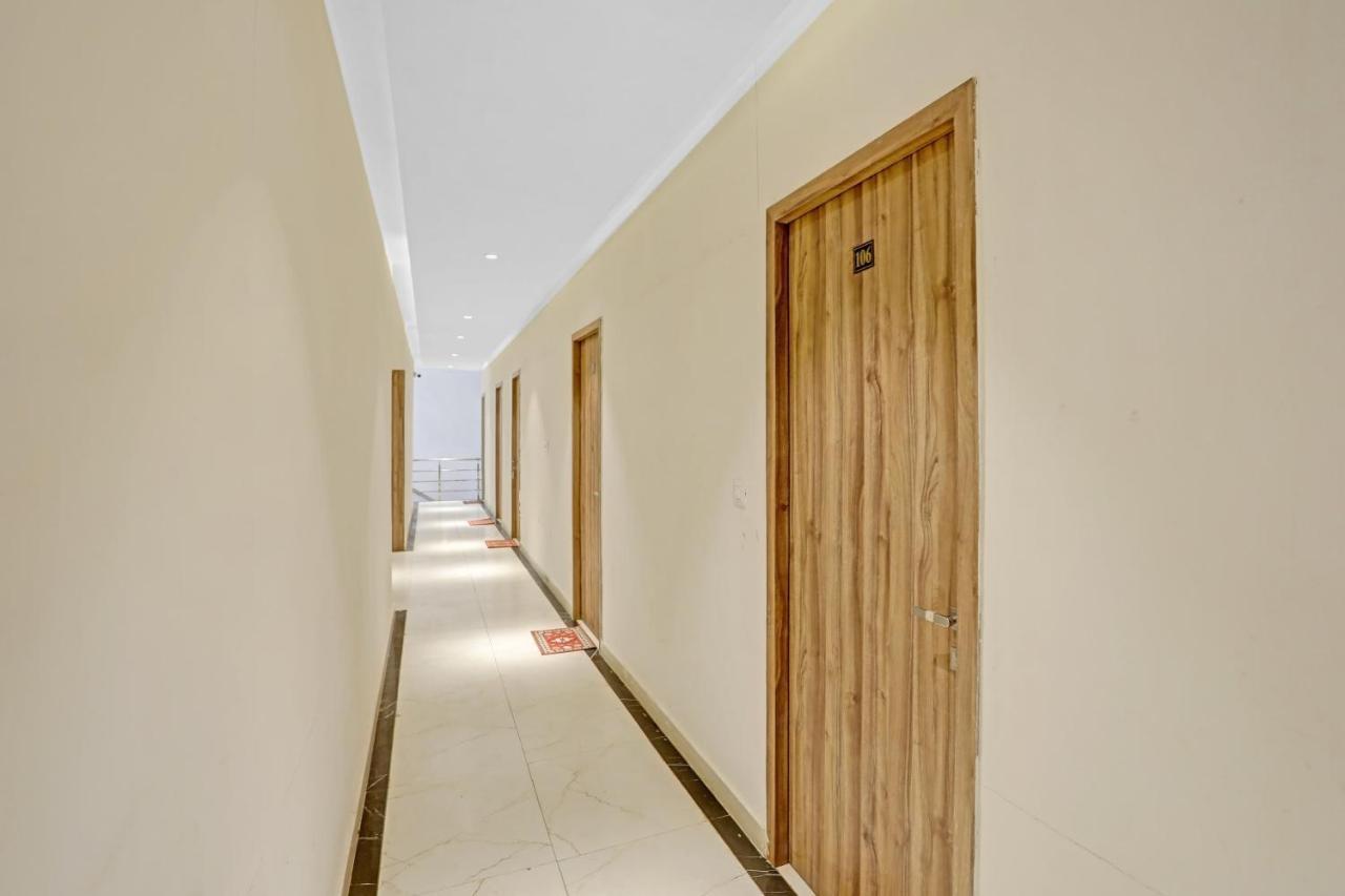 Collection O 85238 Tulika Garden Hotel Izatnagar ภายนอก รูปภาพ