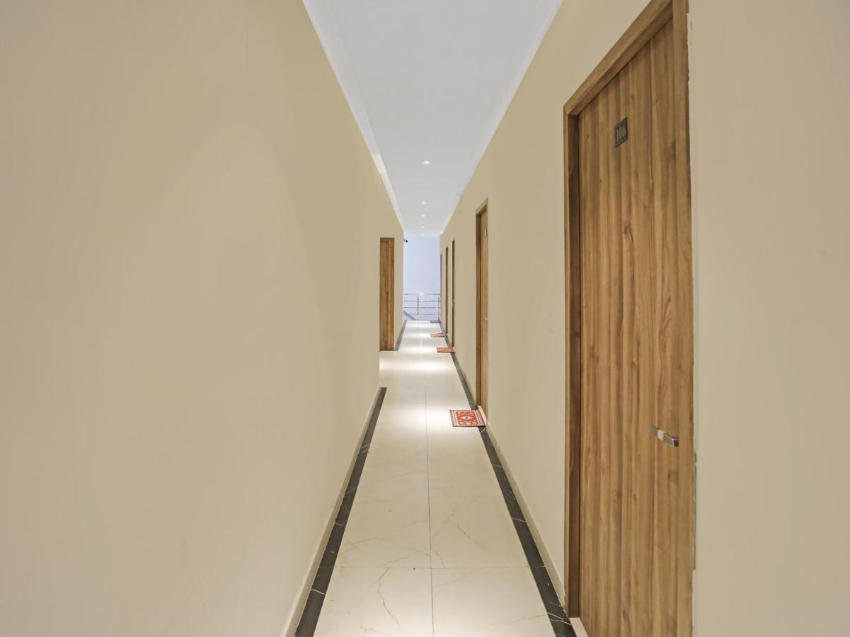 Collection O 85238 Tulika Garden Hotel Izatnagar ภายนอก รูปภาพ