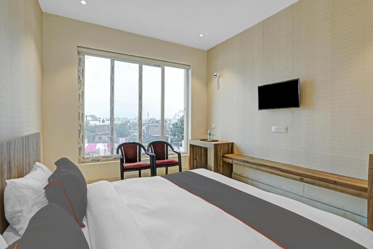 Collection O 85238 Tulika Garden Hotel Izatnagar ภายนอก รูปภาพ
