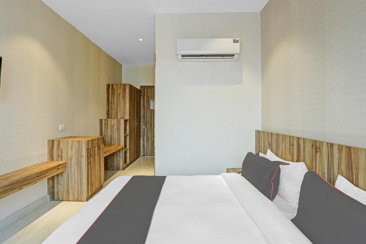 Collection O 85238 Tulika Garden Hotel Izatnagar ภายนอก รูปภาพ
