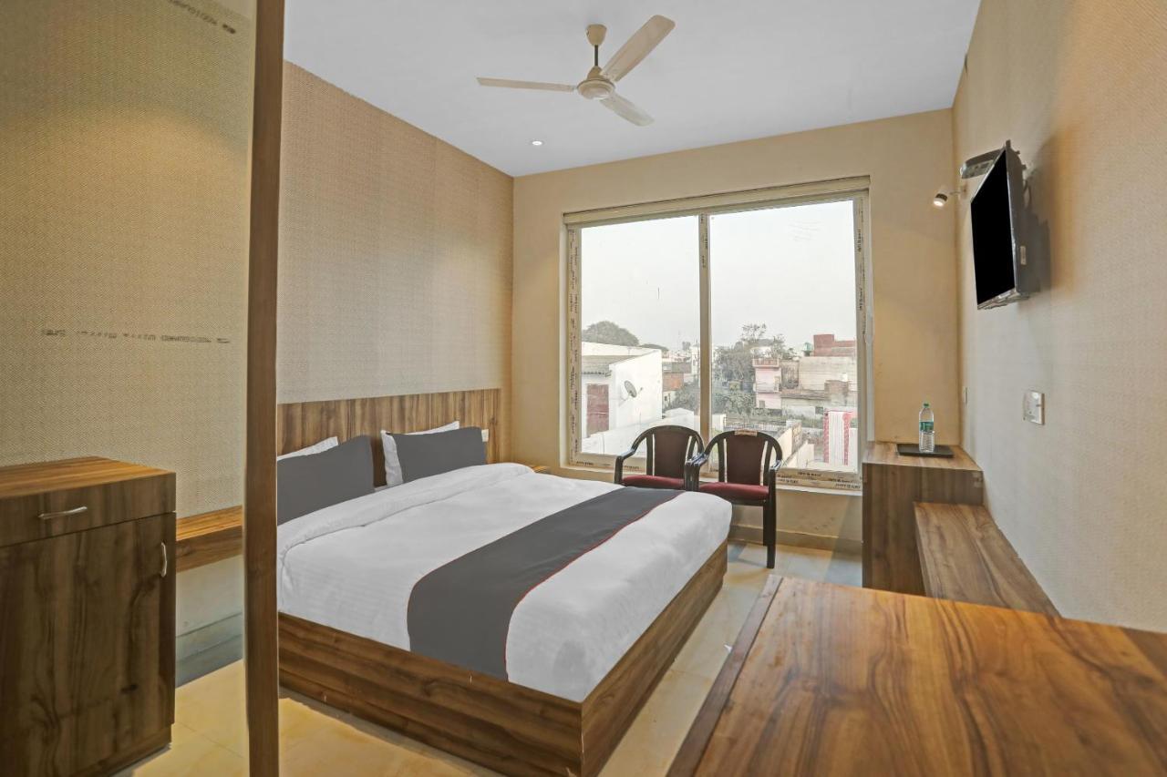 Collection O 85238 Tulika Garden Hotel Izatnagar ภายนอก รูปภาพ